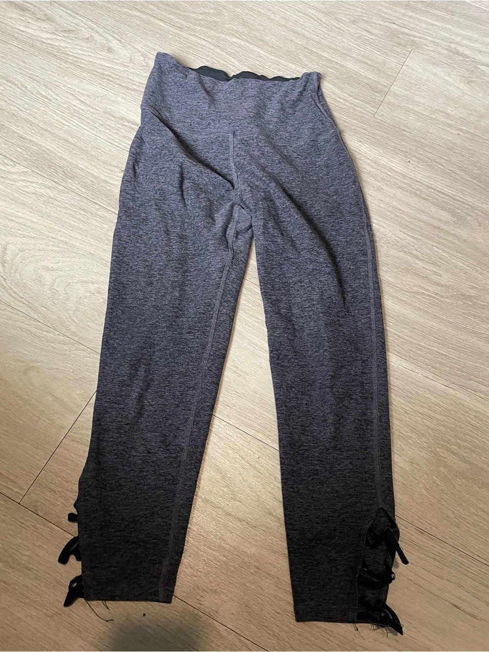Beyond Yoga Dark Gray Leggings with Side Bow Detail